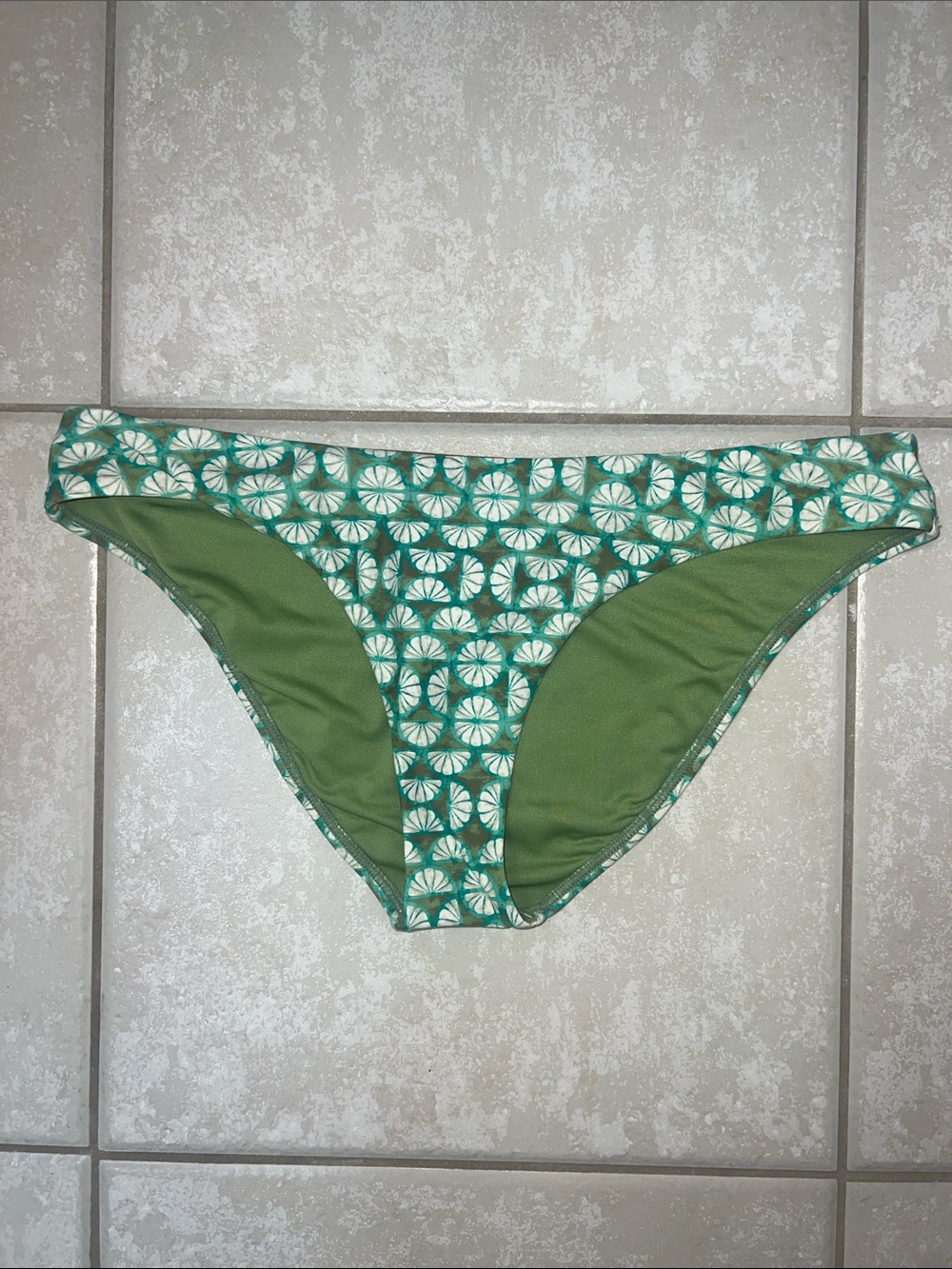 O'Neill Juniors' Green Shell Abstract Blue Lagoon Bikini Bottoms Size Large